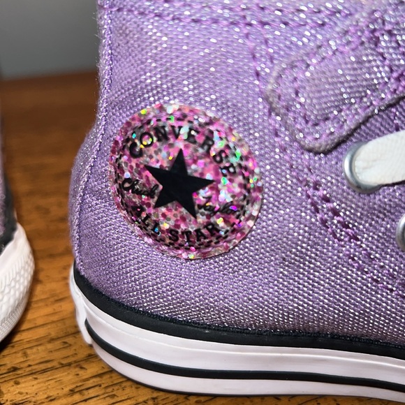 Purple sparkly high-top converse toddler - Picture 2 of 6
